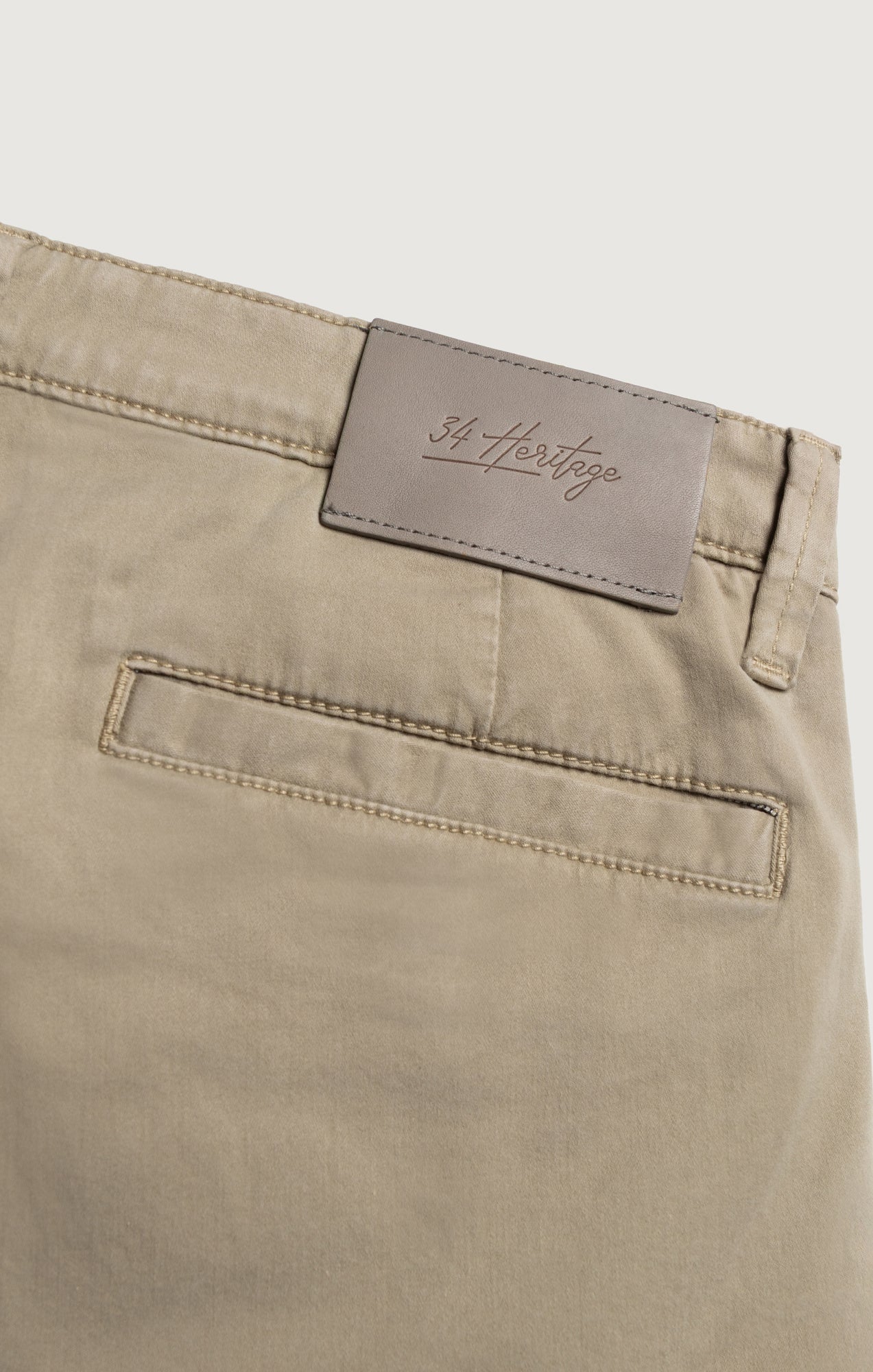 Arizona Slim Shorts In Aluminum Twill - Image 9