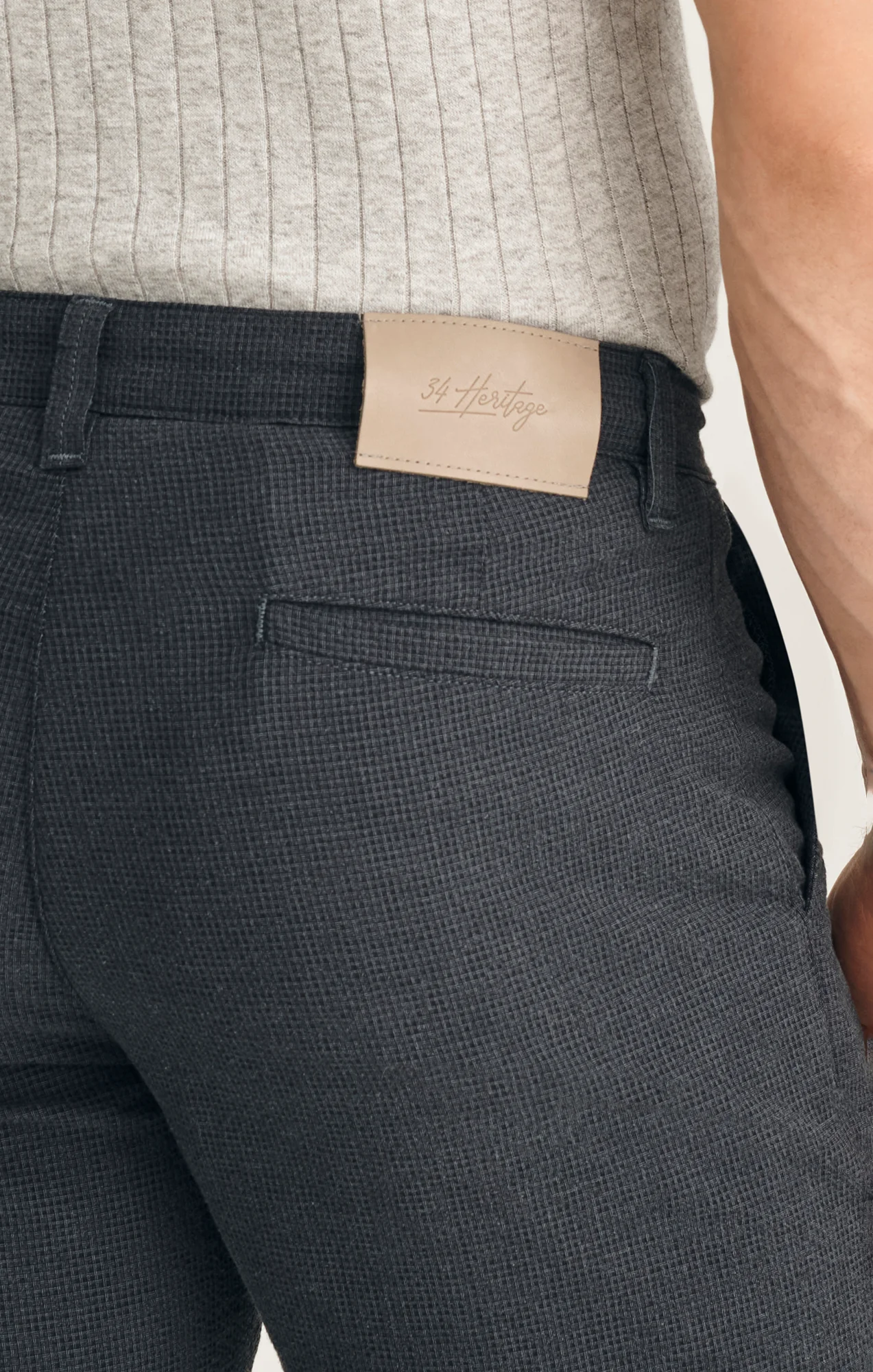 Arizona Slim Shorts In Navy Seersucker - Image 4