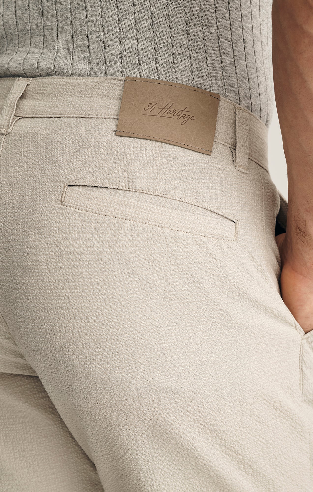 Arizona Slim Shorts In Stone Seersucker - Image 5
