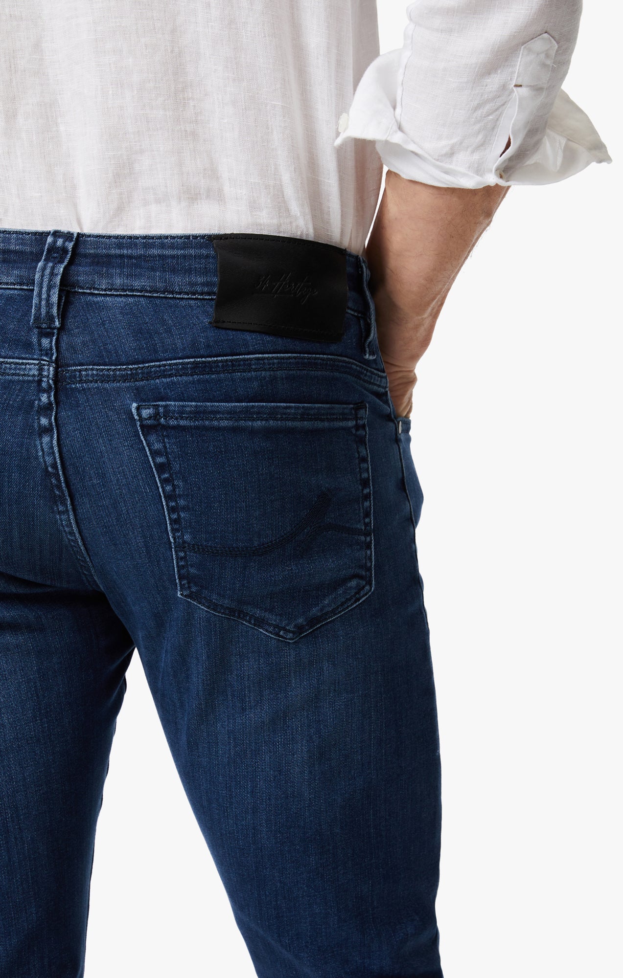 Cool Tapered Leg Jeans in Mid Urban - Image 5