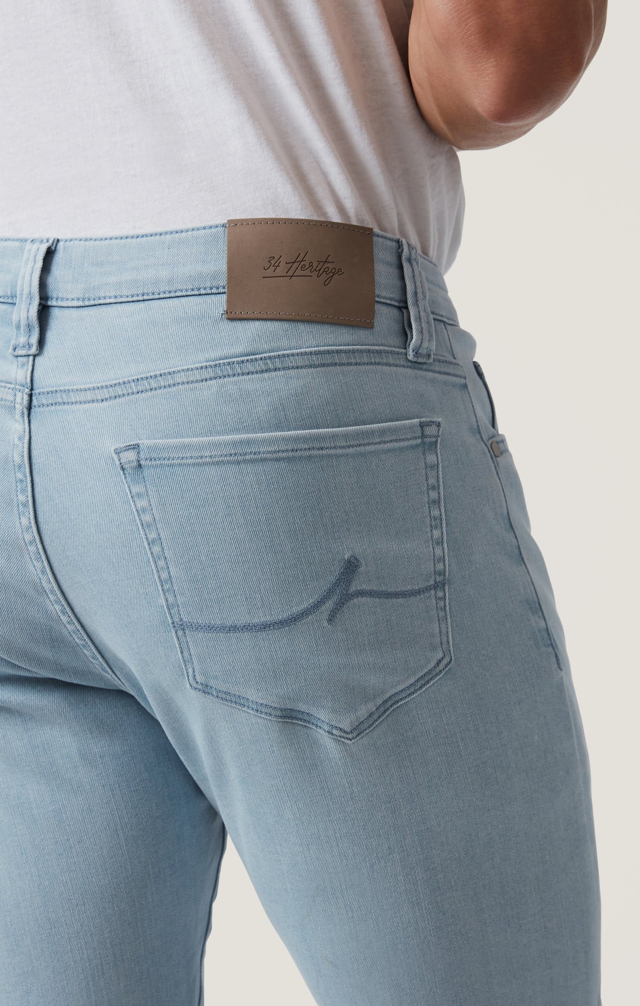 Courage Straight Leg Jeans in Ice Blue Urban - Image 5