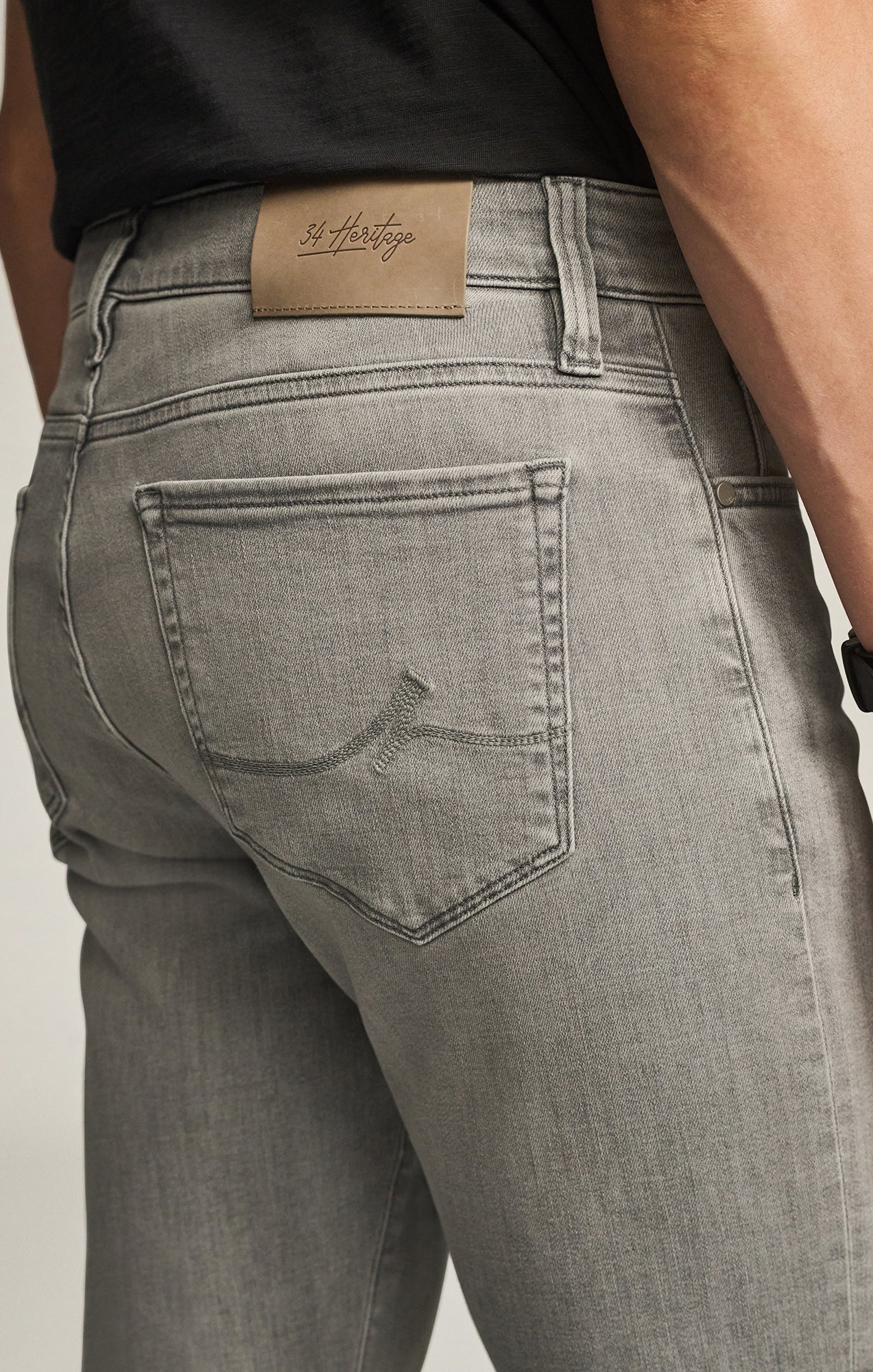 Courage Straight Leg Jeans in Light Grey Organic Ultra - Image 6