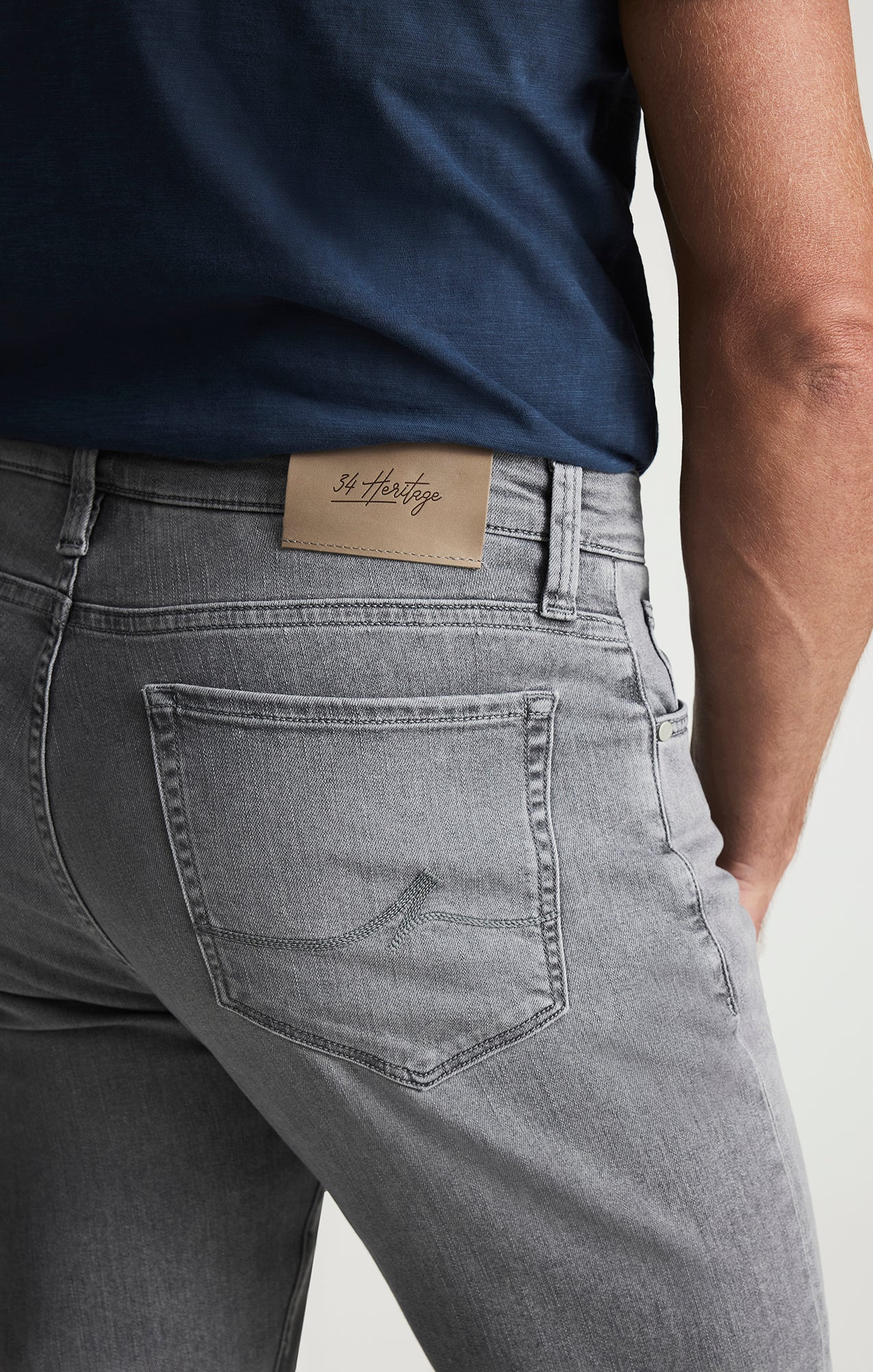 Courage Straight Leg Jeans In Light Smoke Brushed Urban - Image 4