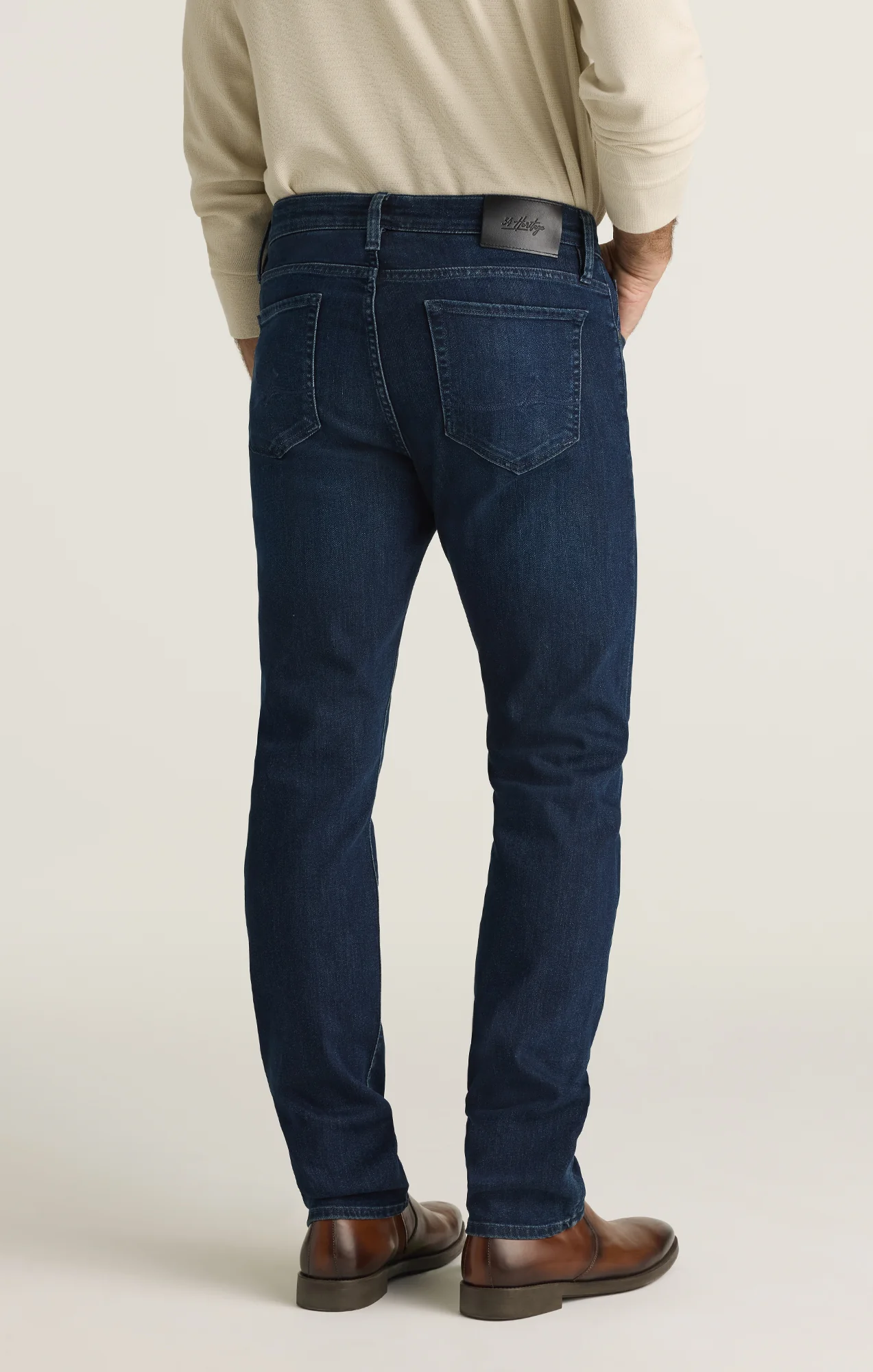 Courage Straight Leg Jeans in Rinse Brushed Aerodenim - Image 4