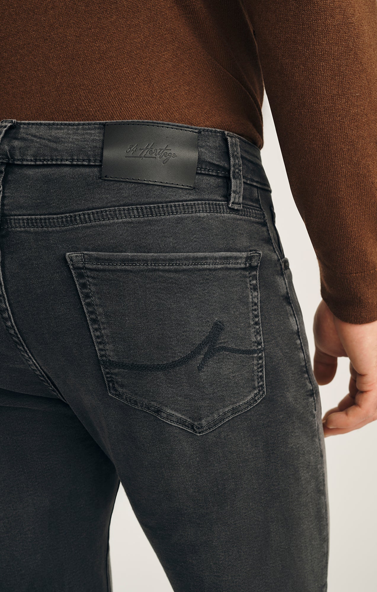 Courage Straight Leg Jeans in Smoke Brushed Urban - Image 5