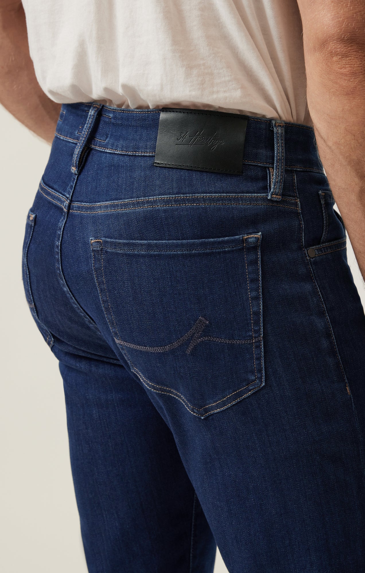 Courage Straight Leg Pants in Dark Blue Refined - Image 5