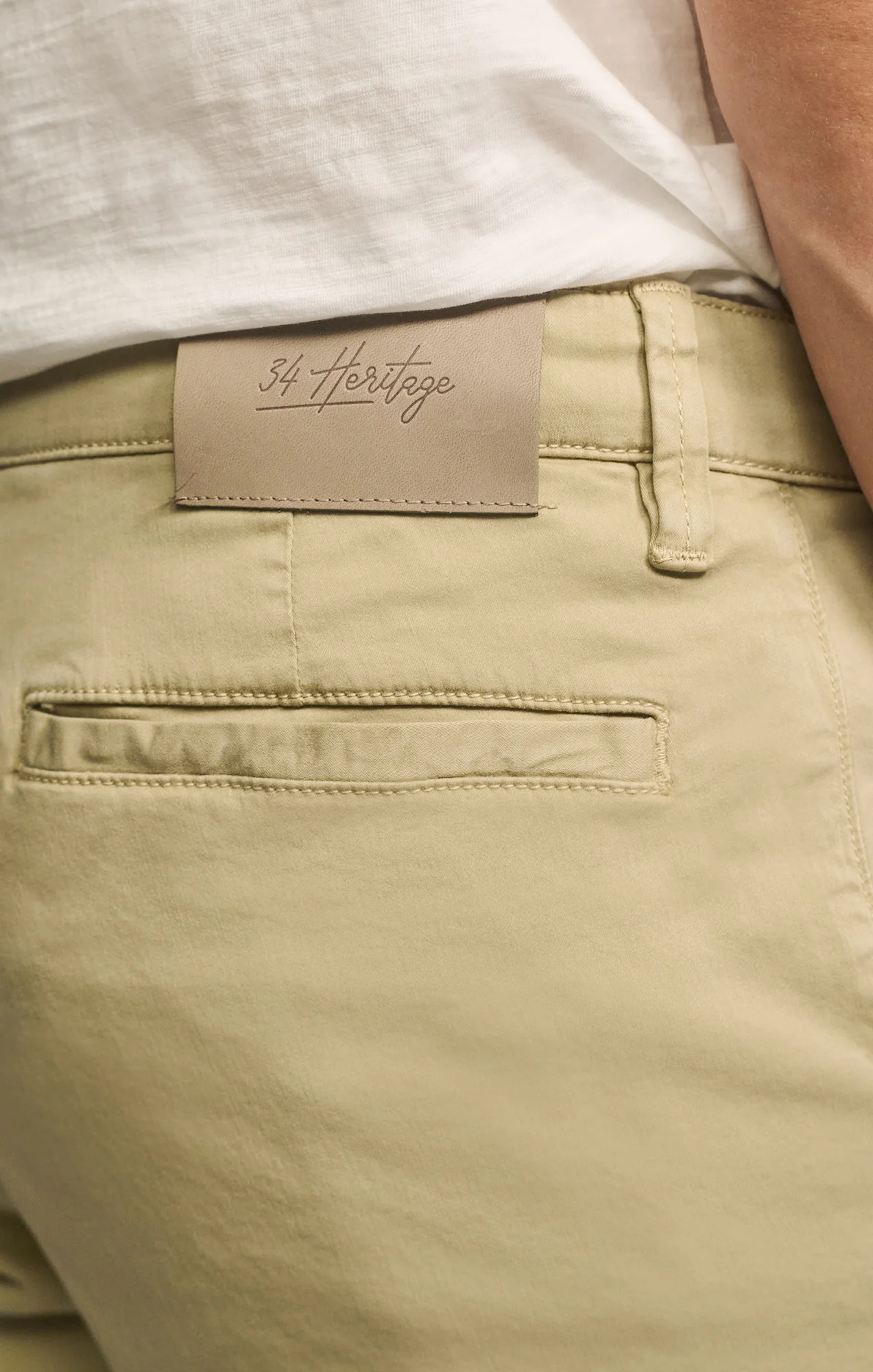 Hampton Shorts in Basil Twill - Image 5