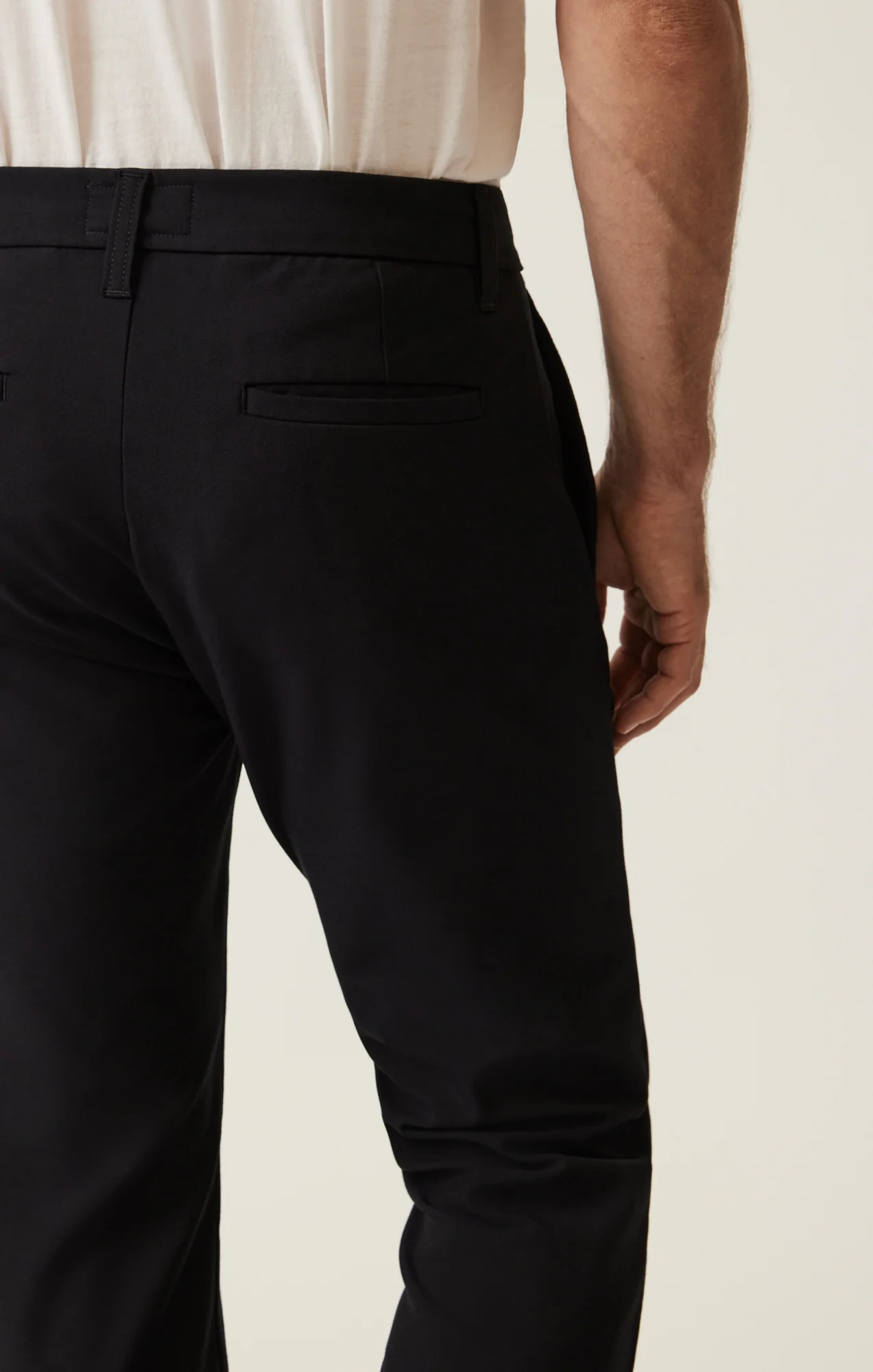 Lucca Pleated Leg Chino Pants In Navy Supreme - Image 9