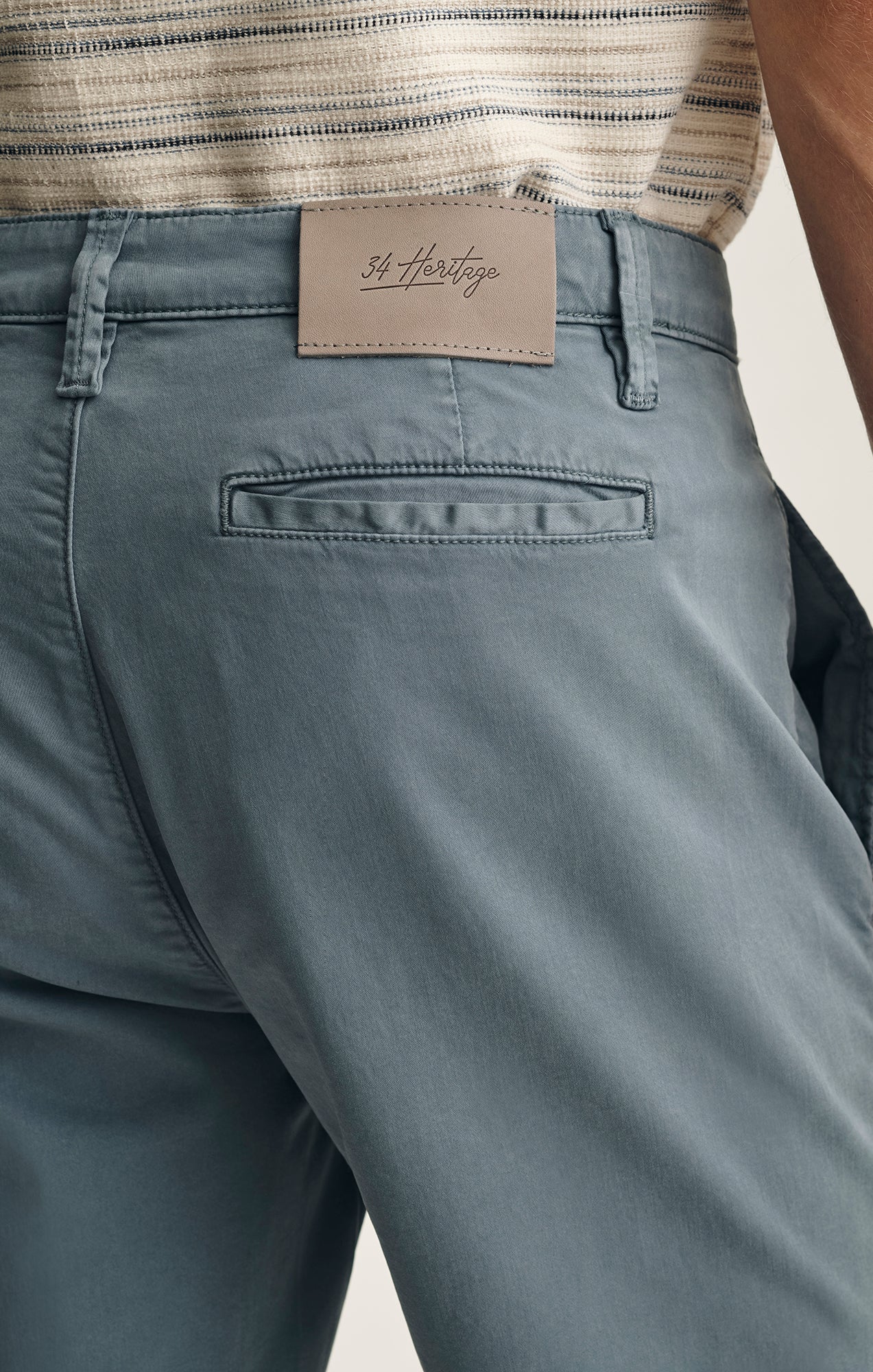 Nevada Classic Shorts In Flint Stone Twill - Image 4