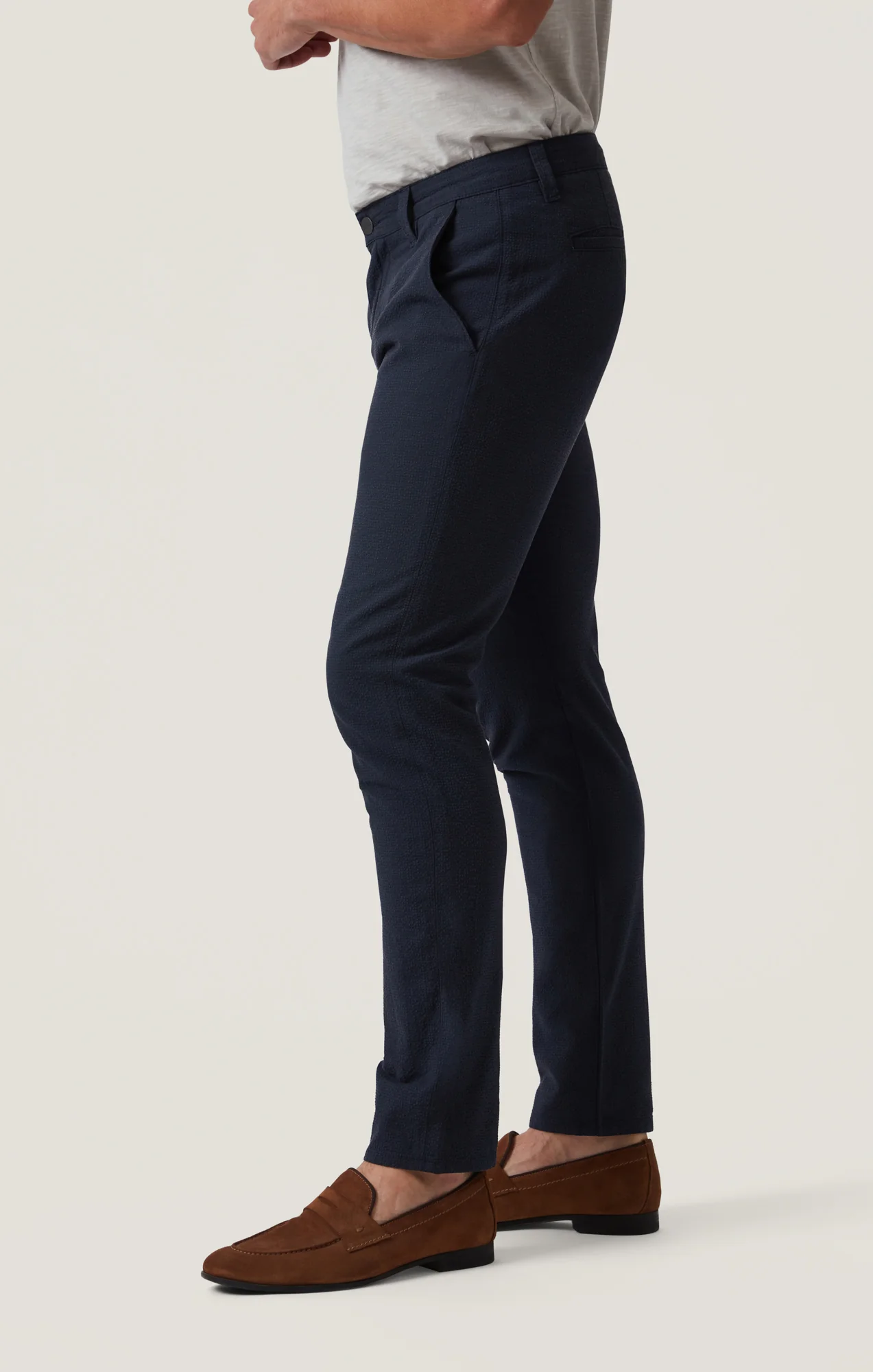 Verona Slim Leg Chino Pants in Night Seersucker Kona - Image 3